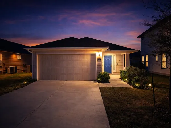 $1,800 | 208 Blue Agate Court, Jarrell, TX 76537