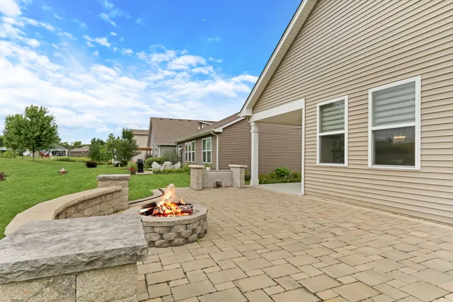 $435,000 | 6296 Doral Drive, Gurnee, IL 60031