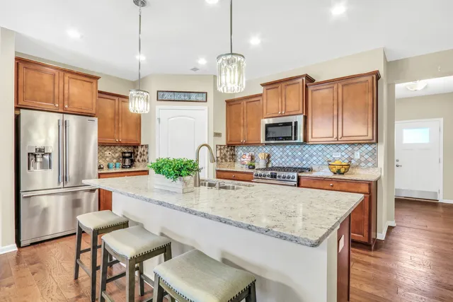 $435,000 | 6296 Doral Drive, Gurnee, IL 60031