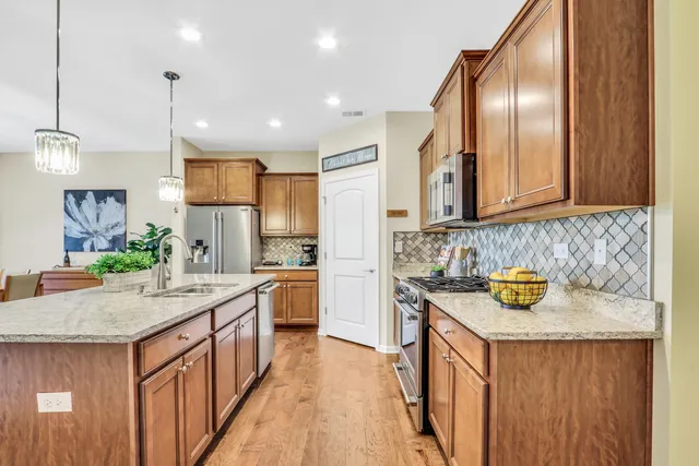 $435,000 | 6296 Doral Drive, Gurnee, IL 60031