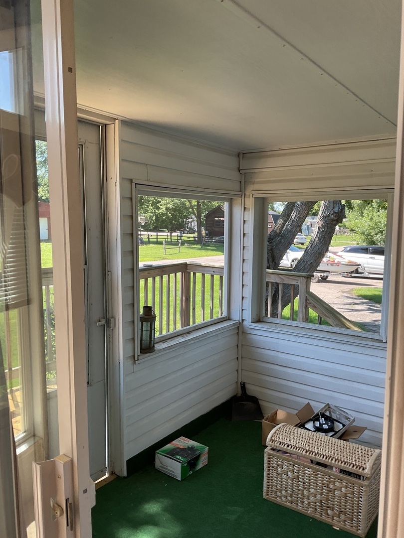 222 Rusty Scupper Lakemoor, IL 60051 - Photo 6 of 18