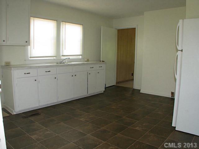 2115 Brantley Road Kannapolis, NC 28083 - Photo 6 of 13 Gallery Image 6