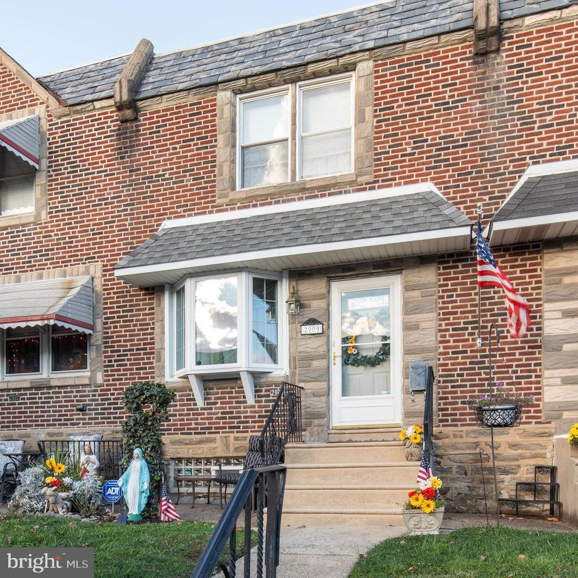 2909 Hellerman Street Philadelphia, PA 19149 - Photo 2 of 25