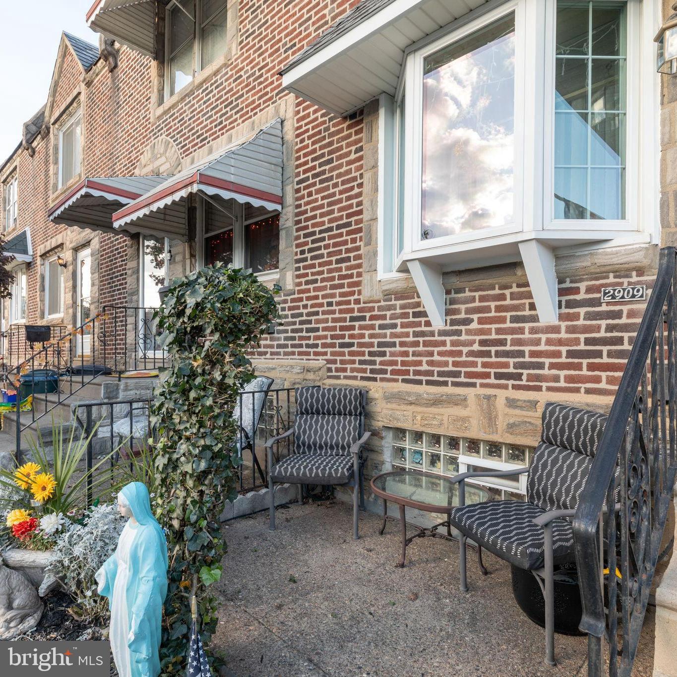 2909 Hellerman Street Philadelphia, PA 19149 - Photo 3 of 25