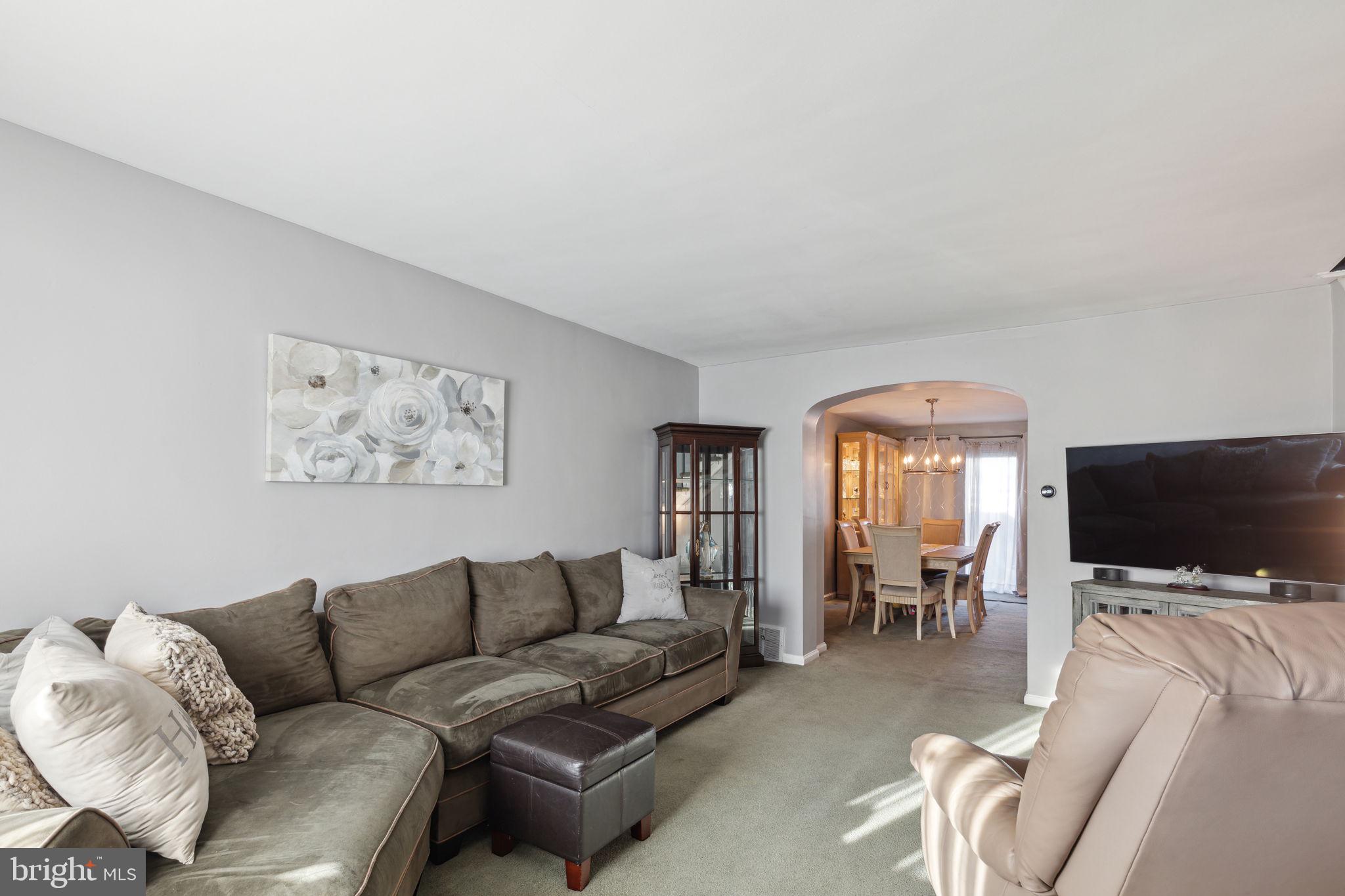 2909 Hellerman Street Philadelphia, PA 19149 - Photo 7 of 25