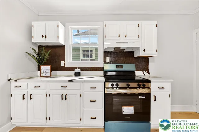 $550,000 | 28 South 1st Street, Bangor, PA 18013