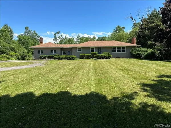$2,400 | 7841 Transit Road, East Amherst, NY 14051