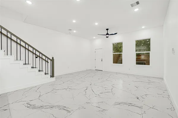 $2,000 | 9316 Waller Street, Houston, TX 77012