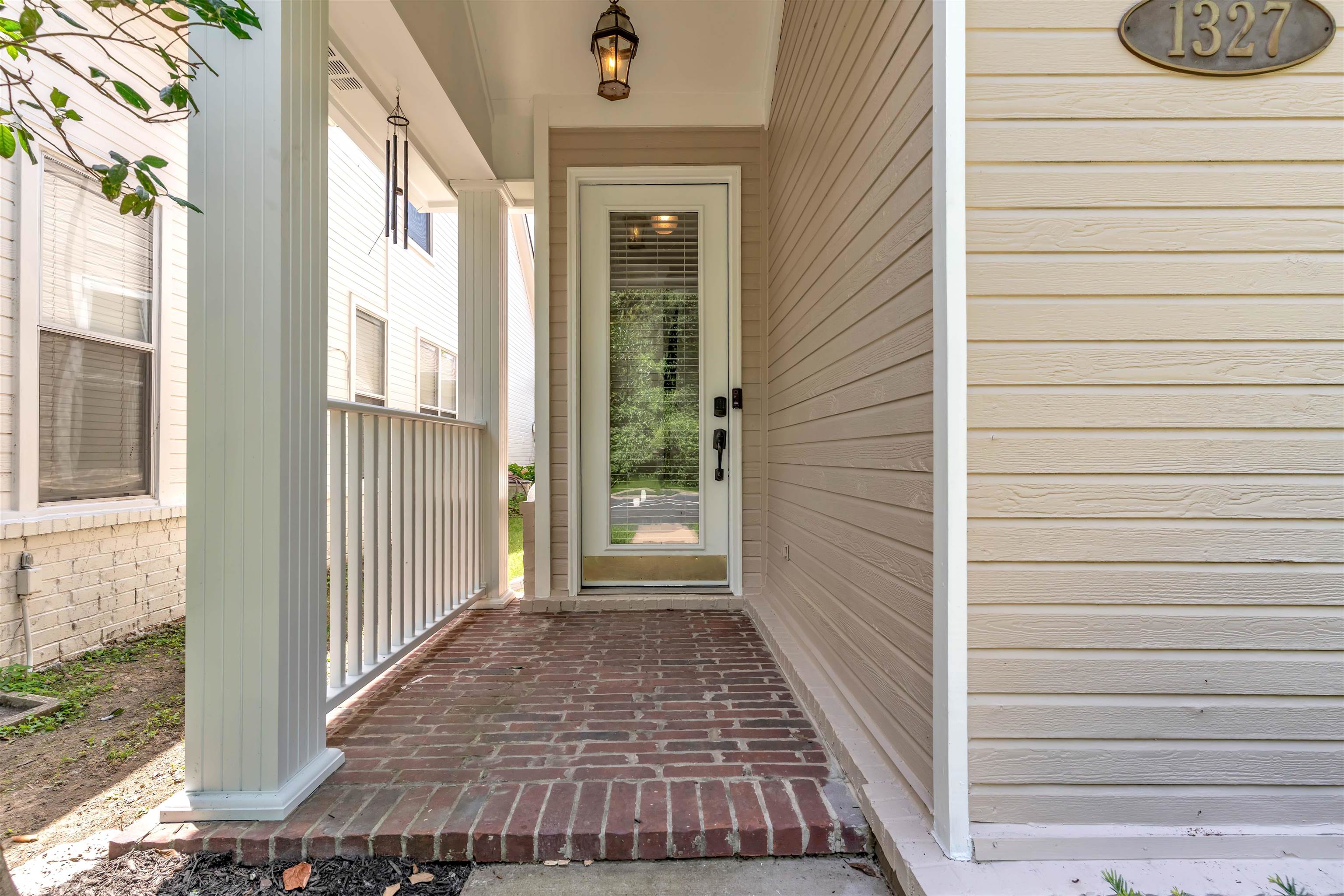 1327 Island Ridge Drive Memphis, TN 38103 - Photo 3 of 31