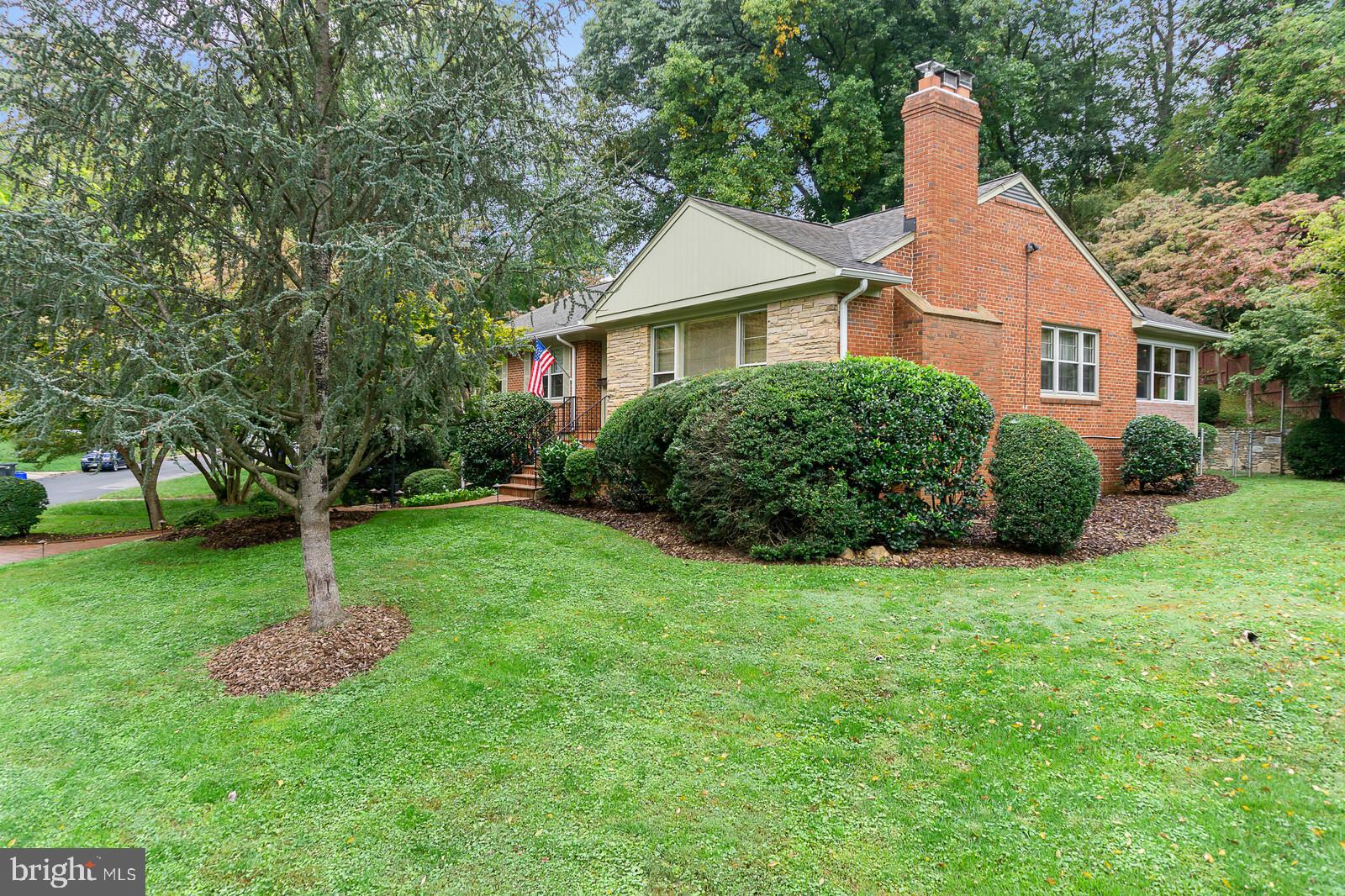 9414 Crosby Road Silver Spring, MD 20910 - Photo 5 of 33 Gallery Image 5