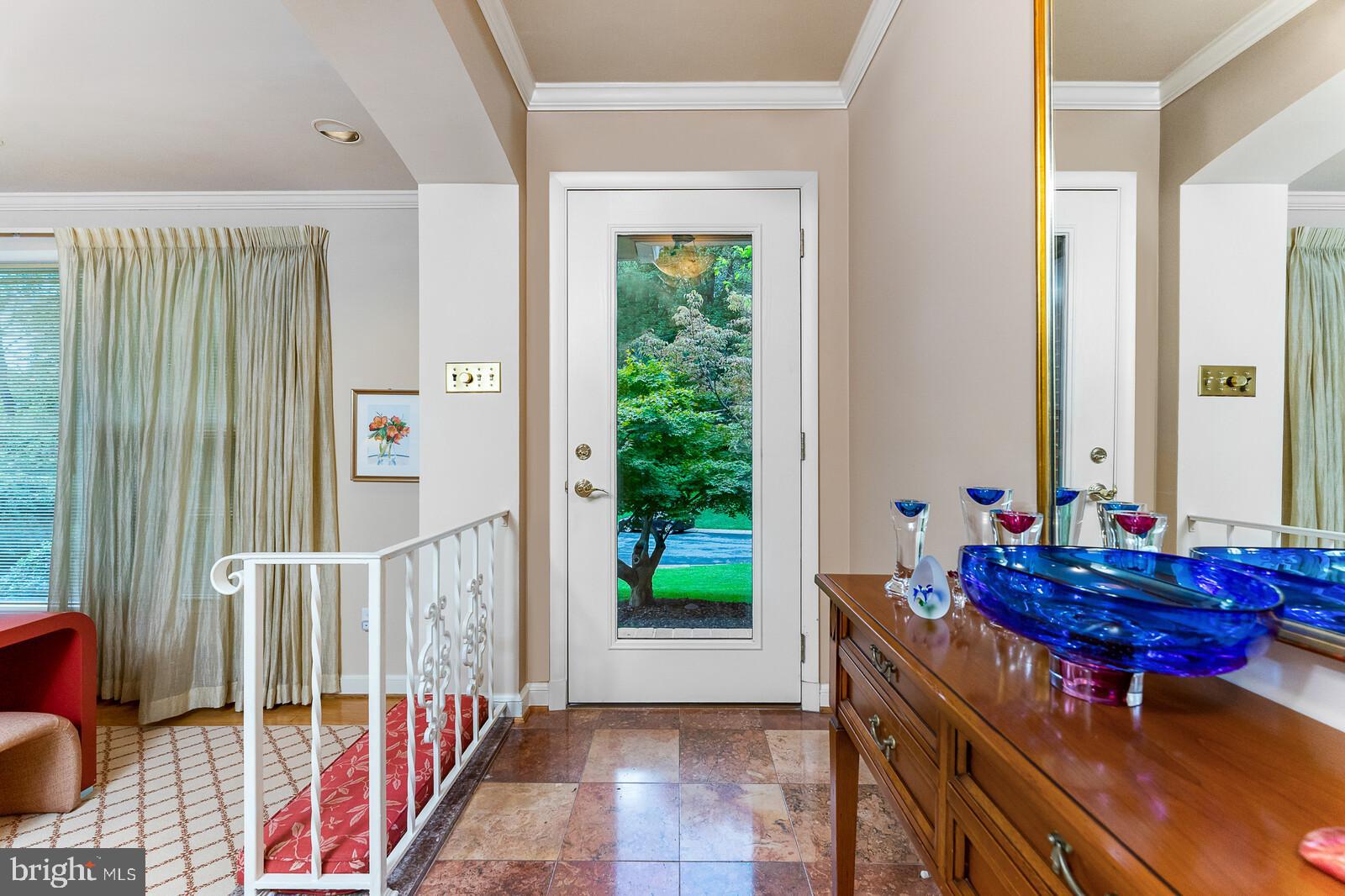 9414 Crosby Road Silver Spring, MD 20910 - Photo 6 of 33 Gallery Image 6