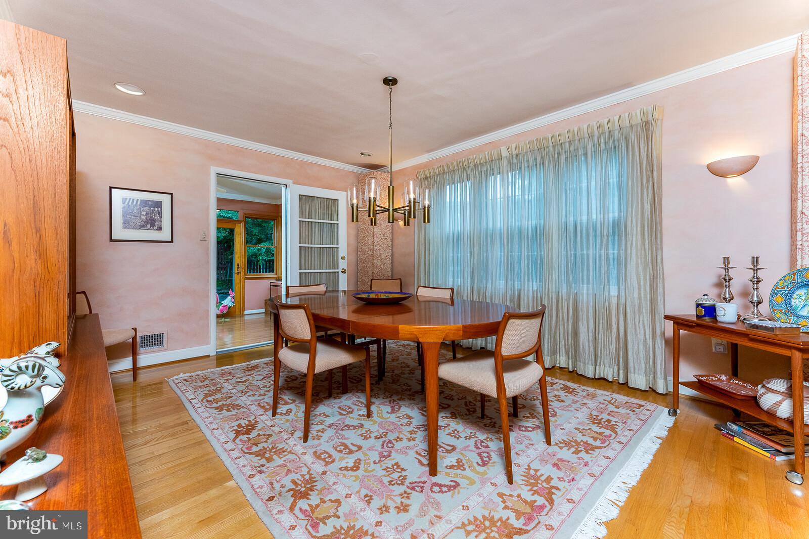 9414 Crosby Road Silver Spring, MD 20910 - Photo 10 of 33 Gallery Image 10