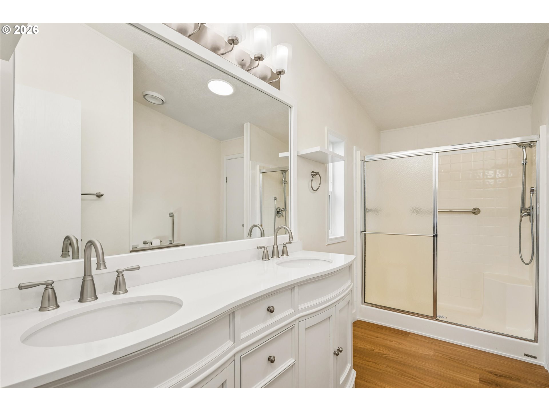 2242 Maia Loop Springfield, OR 97477 - Photo 21 of 32 Bathroom, Attached
