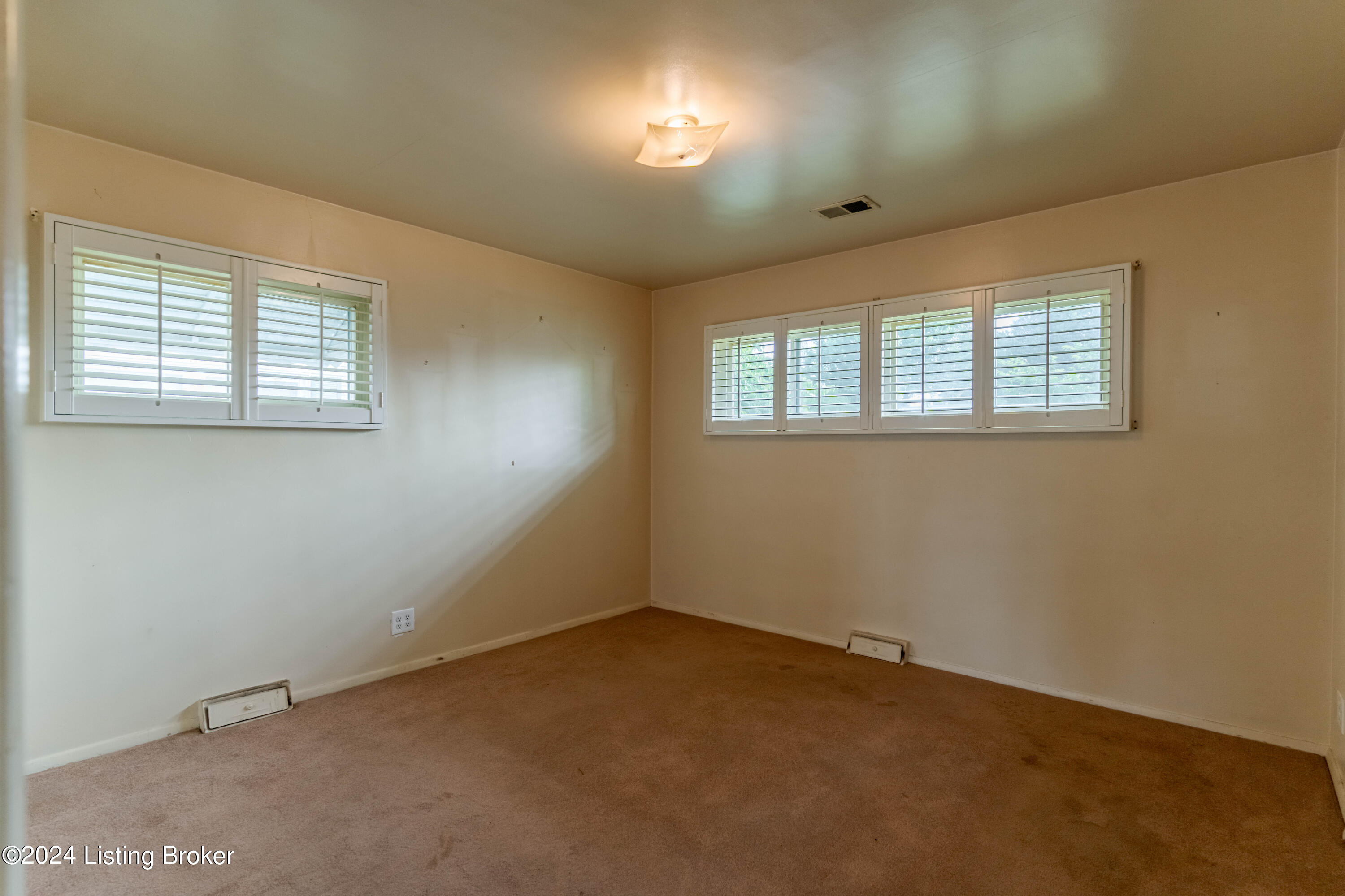 4820 Raven Road Lynnview, KY 40213 - Photo 31 of 58 DSC05903