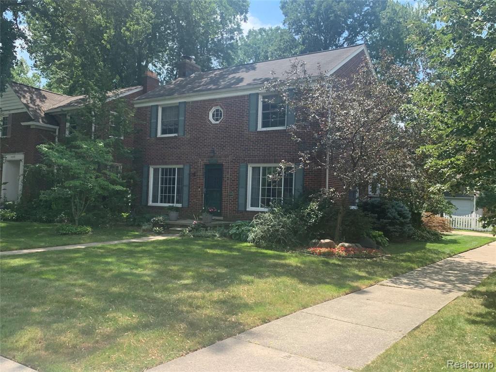 1901 Broadstone Road Grosse Pointe Woods, MI 48236 - Photo 1 of 22