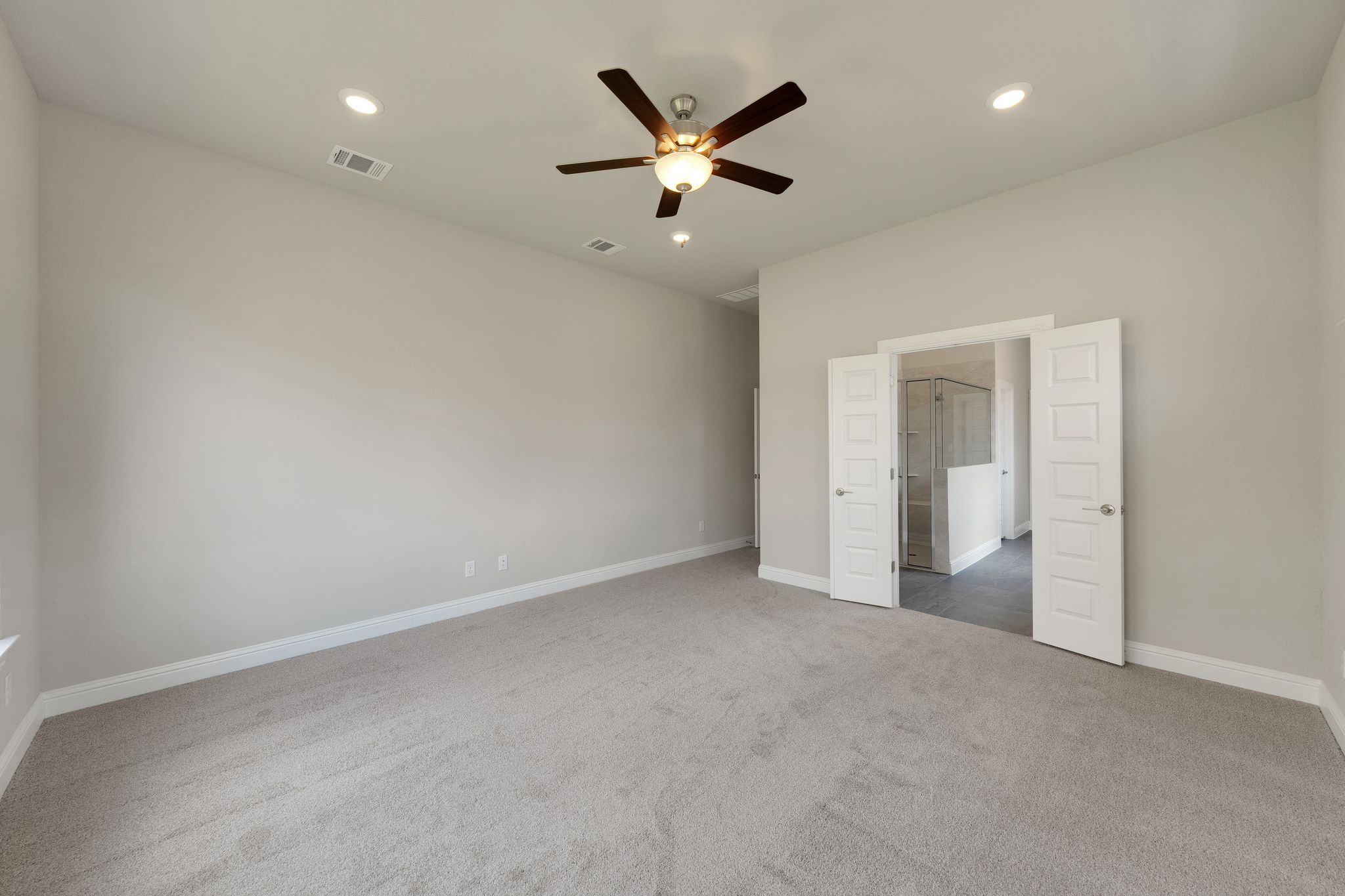 216 Crescent Heights Drive Georgetown, TX 78628 - Photo 12 of 30 an empty room with closet and ceiling fan