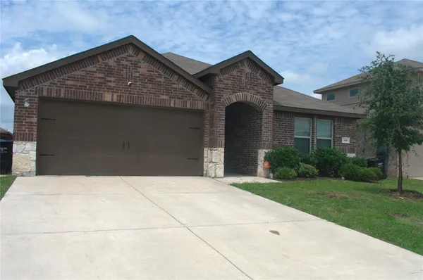 $2,100 | 111 Real Quiet Lane, Caddo Mills, TX 75135