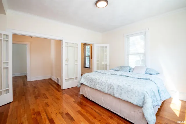 $275,000 | 1637 West Moss Avenue, Peoria, IL 61606