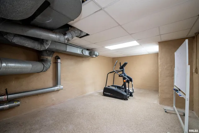 $275,000 | 1637 West Moss Avenue, Peoria, IL 61606