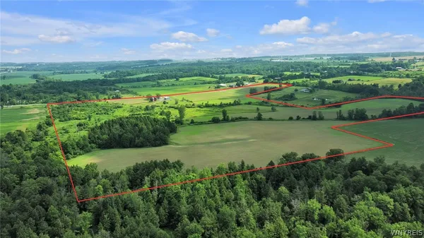 $699,900 | 680 Centerline Road, Sheldon, NY 14145