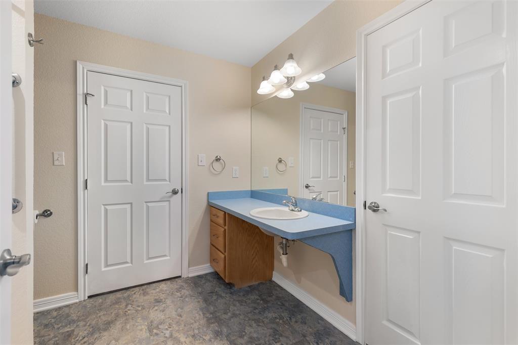 251 Denton Road Gordonville, TX 76245 - Photo 18 of 40 Gallery Image 18