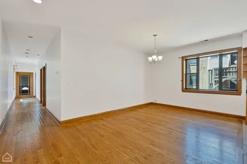 $4,000 | 4544 North Western Avenue, Unit 2, Chicago, IL 60625