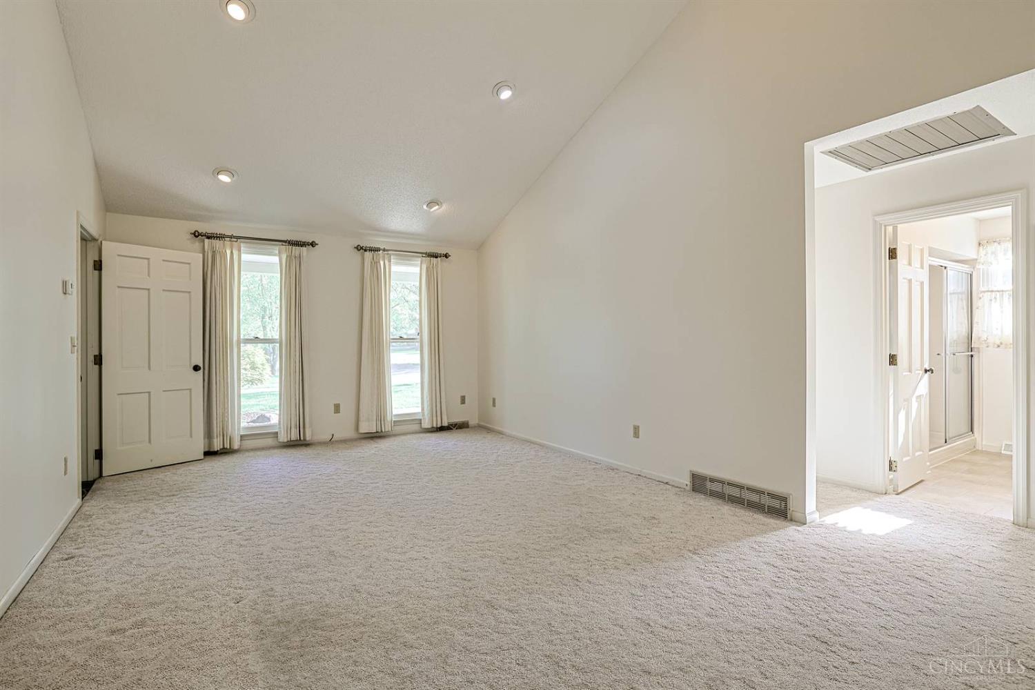 4681 Rose Marie Road Franklin, OH 45005 - Photo 11 of 38