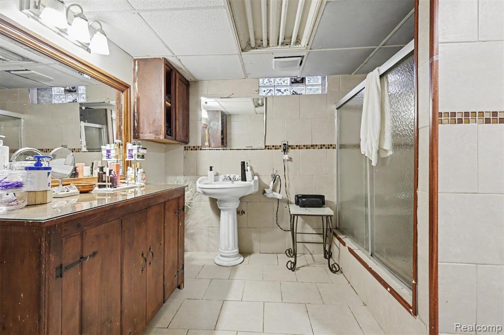1772 North Gulley Road Dearborn, MI 48128 - Photo 23 of 30 Gallery Image 23