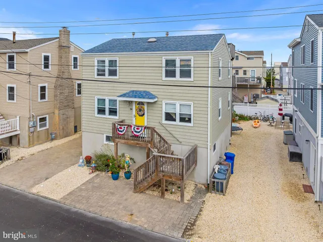 a view of multiple house