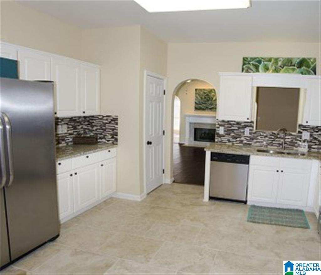 218 Cambrian Ridge Trail Pelham, AL 35124 - Photo 4 of 7