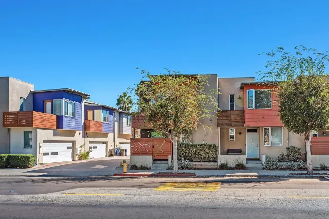 $3,500 | 111 East Pennsylvania Avenue, Escondido, CA 92025