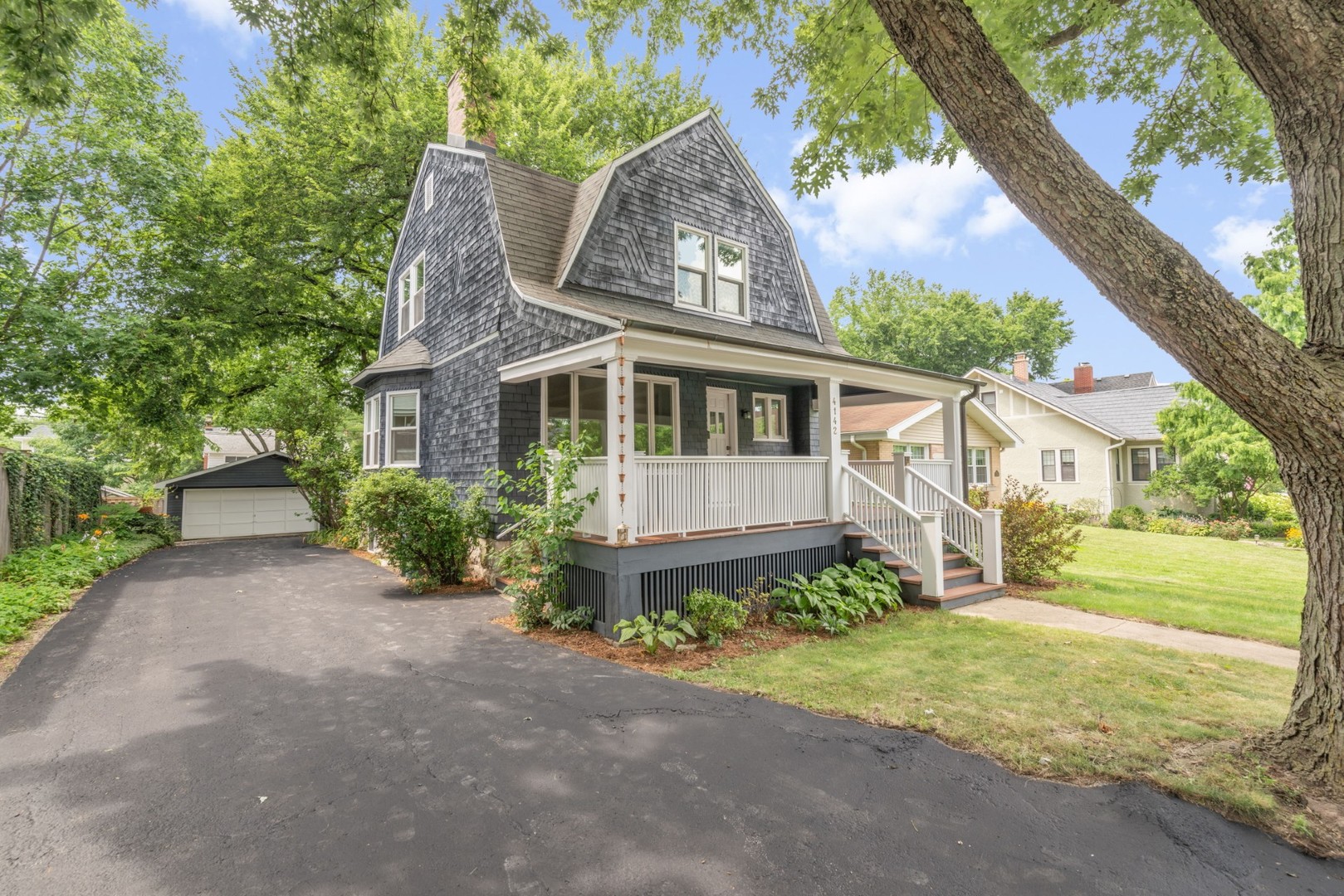 4142 Wolf Road Western Springs, IL 60558 - Photo 1 of 27 Gallery Image 1
