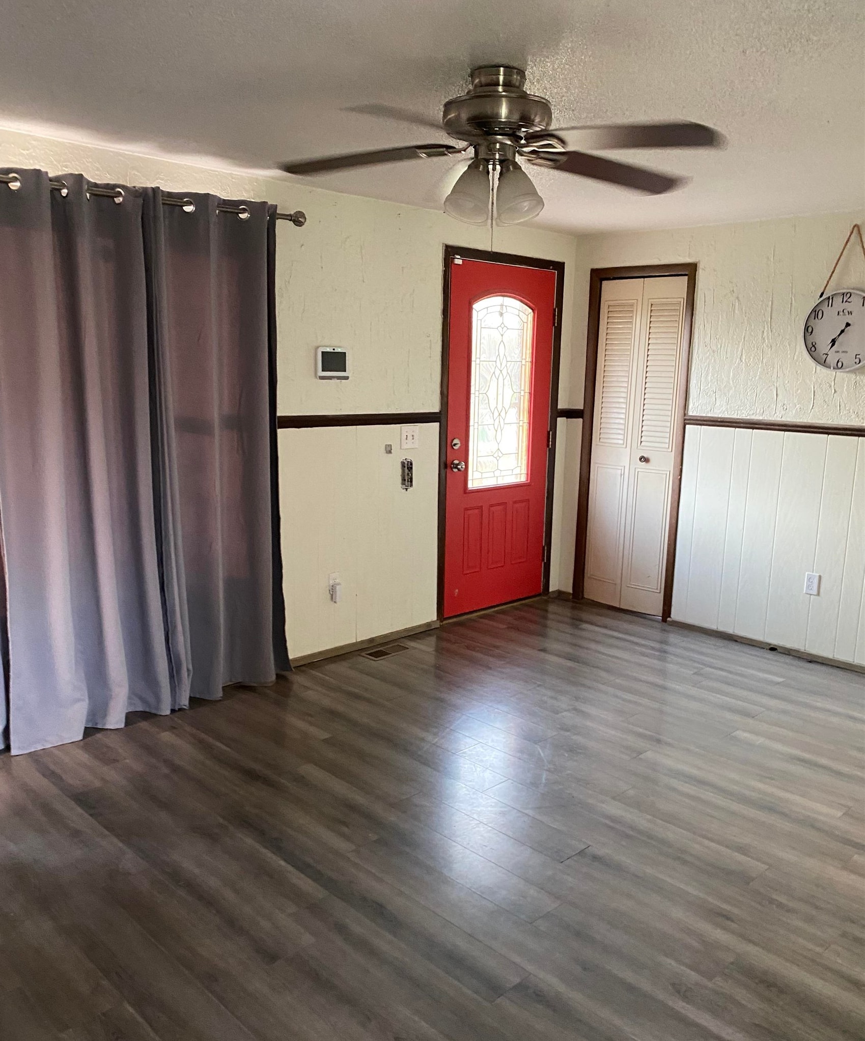 5442 North Webster Road Flint, MI 48504 - Photo 5 of 9 50173127-eb91bdb9-6ac3-49e2-9306-1dcd4419cd08.JPG