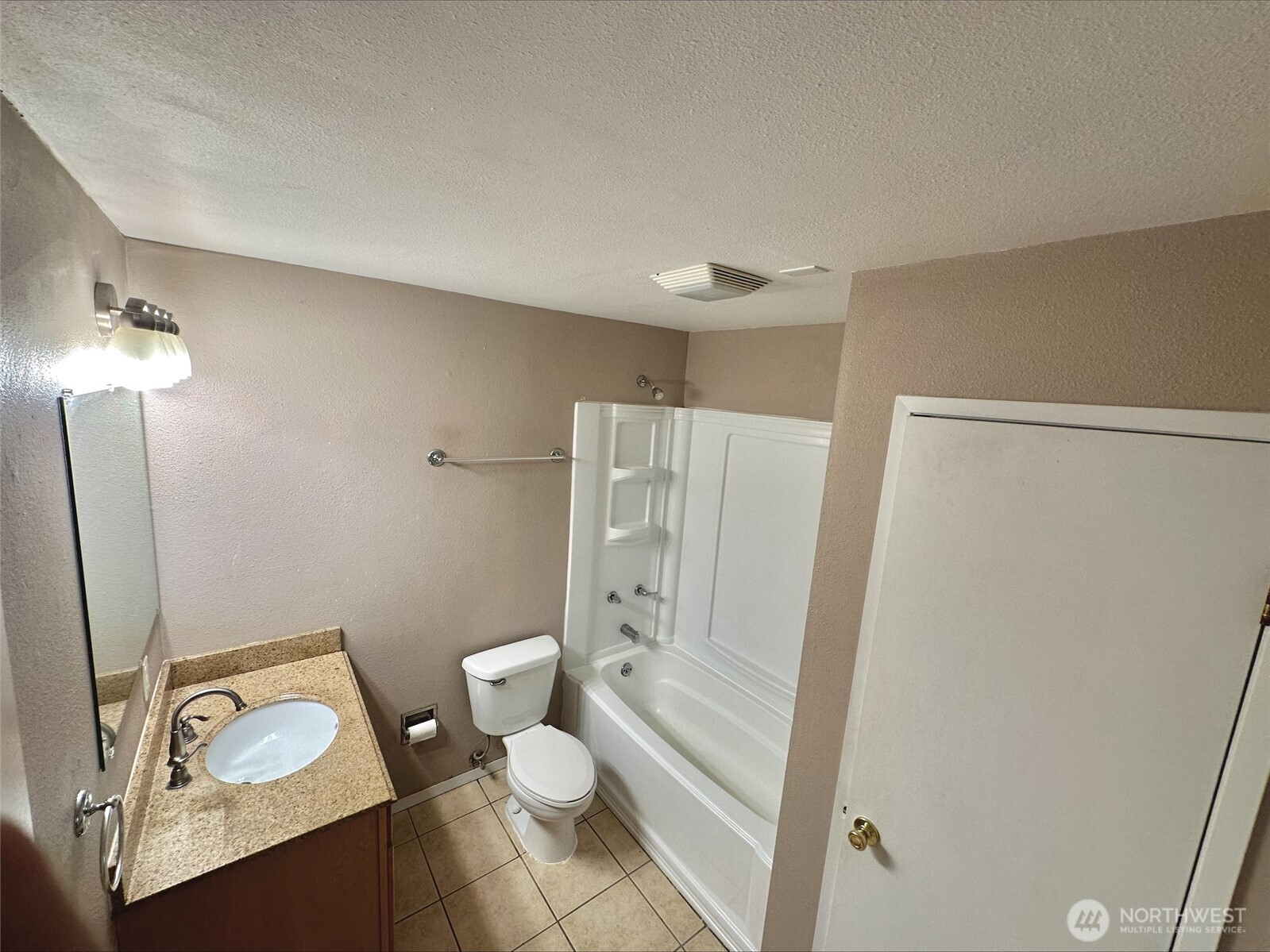 6105 North 16th Street, Unit N103 Tacoma, WA 98406 - Photo 17 of 20