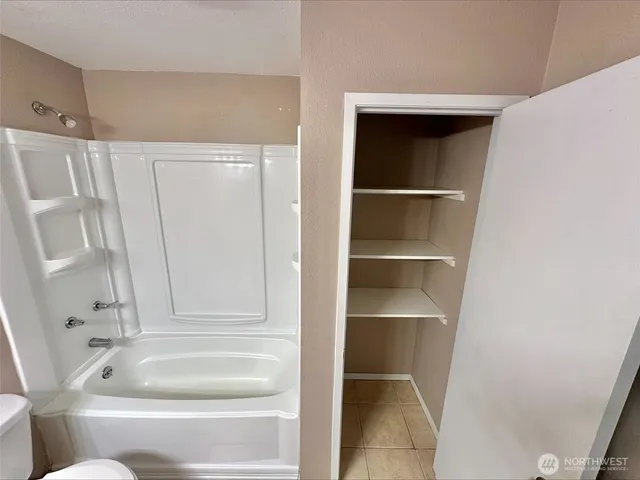 $1,500 | 6105 North 16th Street, Unit N103, Tacoma, WA 98406