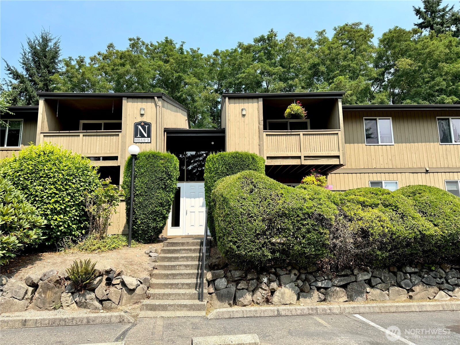 6105 North 16th Street, Unit N103 Tacoma, WA 98406 - Photo 2 of 20