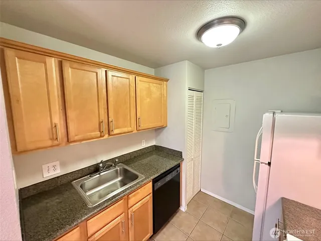 $1,500 | 6105 North 16th Street, Unit N103, Tacoma, WA 98406