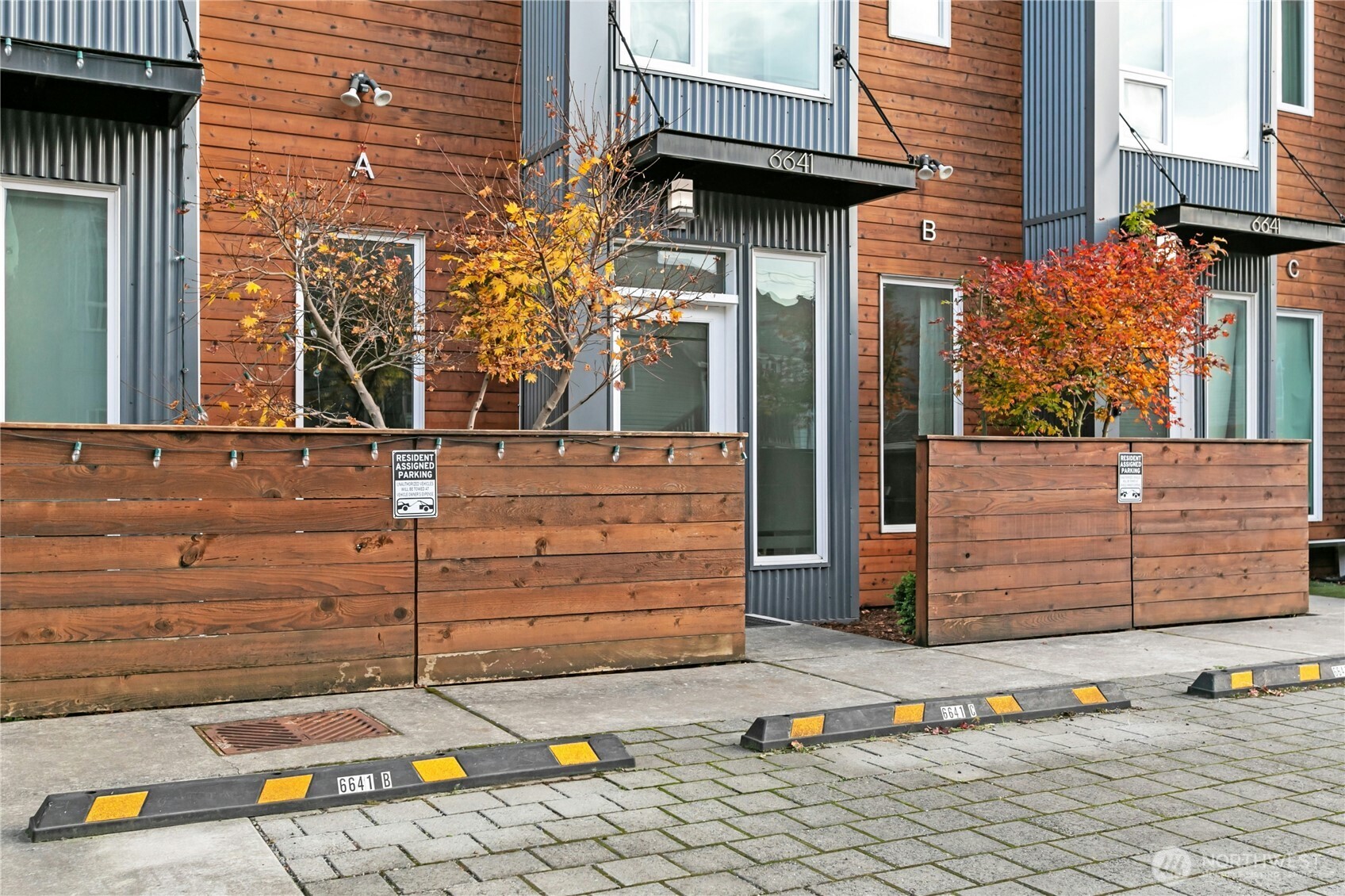 6641 Carleton Avenue South, Unit B Seattle, WA 98108 - Photo 30 of 33 a view of a brick building with many windows