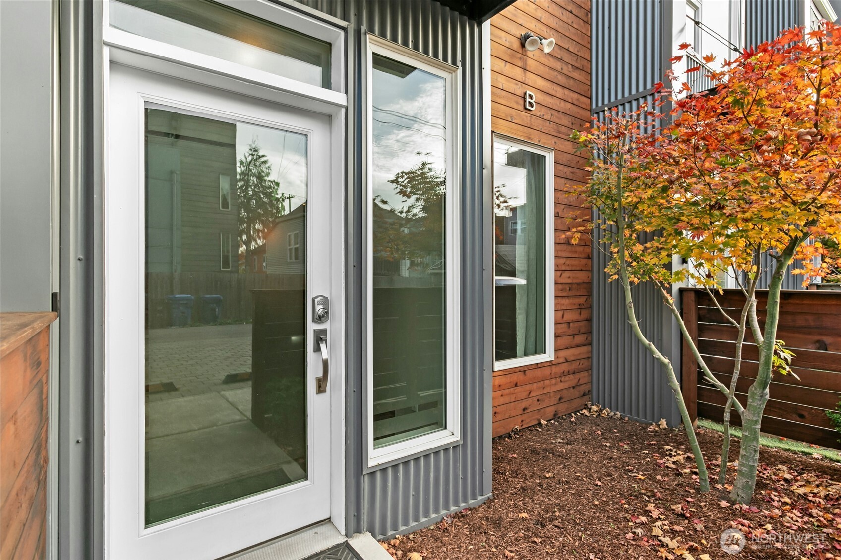 6641 Carleton Avenue South, Unit B Seattle, WA 98108 - Photo 3 of 33 a view of a door and a window