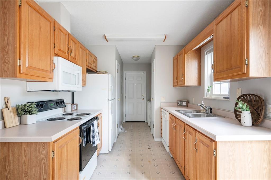 7767 North Michigan Road Indianapolis, IN 46268 - Photo 4 of 19 Gallery Image 4