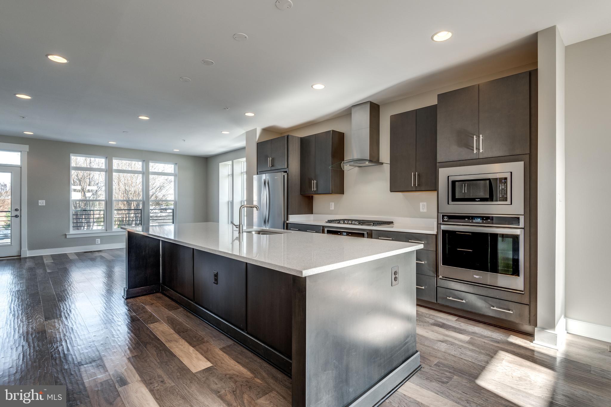 22871 Emberbrook Circle Brambleton, VA 20148 - Photo 15 of 50 Kitchen