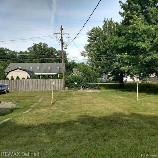 45060 Platt Street Utica, MI 48317 - Photo 3 of 11