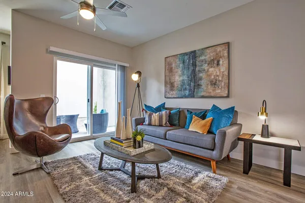 $1,794 | 9700 South Central Avenue, Unit 1, Phoenix, AZ 85042