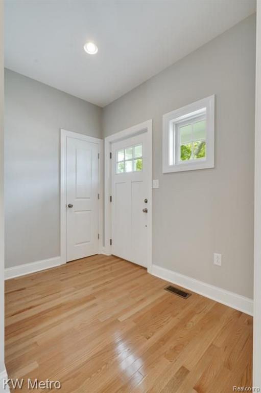 837 Columbia Road Berkley, MI 48072 - Photo 12 of 26