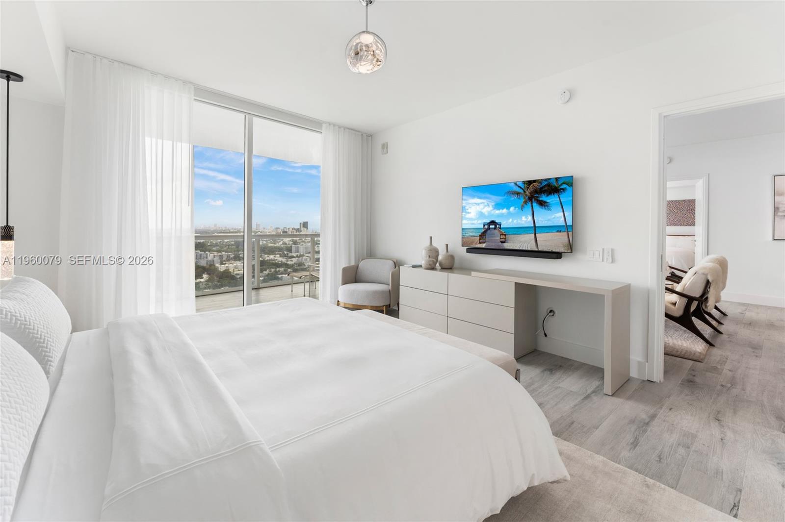 450 Alton Road, Unit 2806 Miami Beach, FL 33139 - Photo 14 of 39