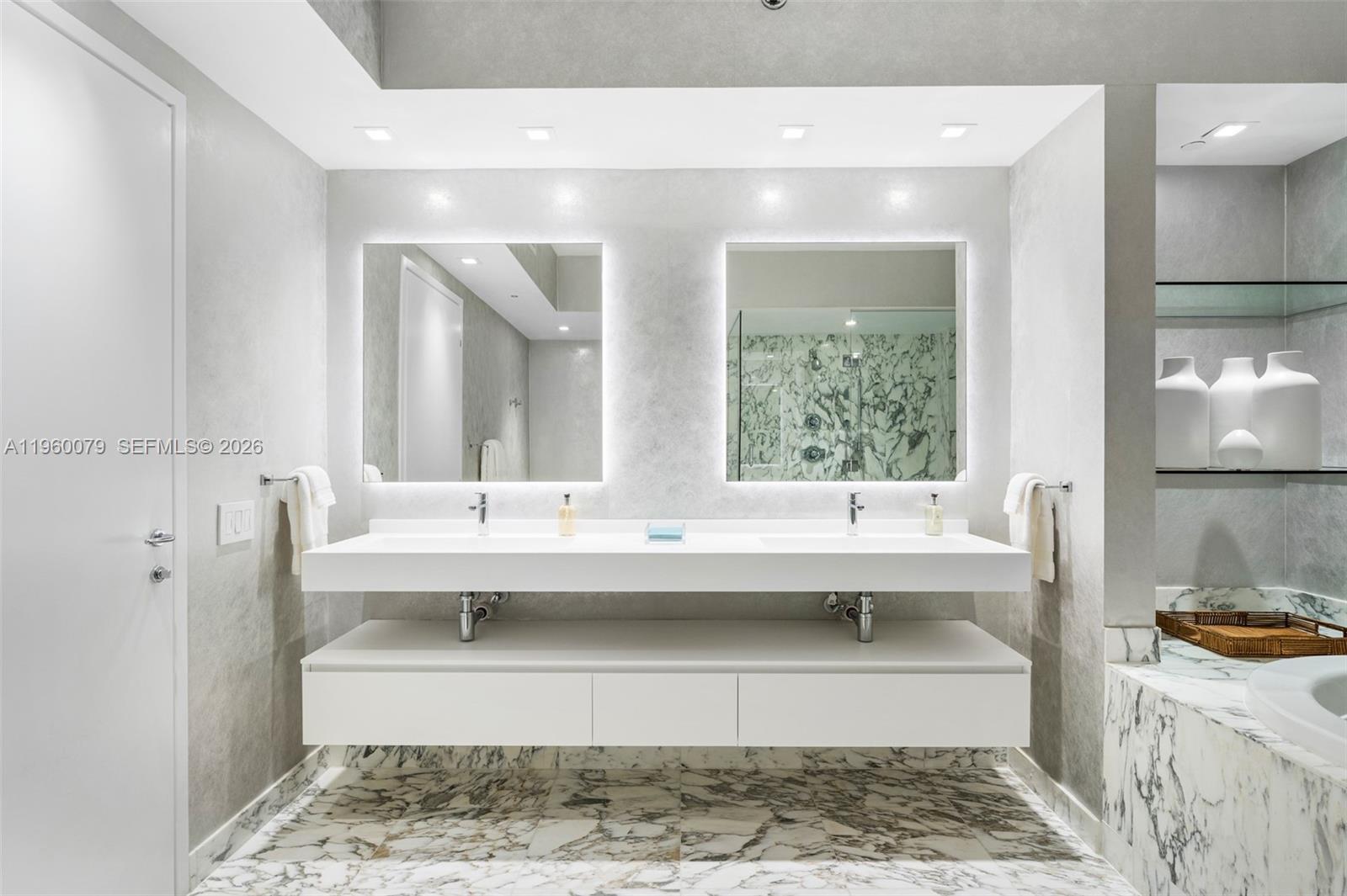 450 Alton Road, Unit 2806 Miami Beach, FL 33139 - Photo 16 of 39