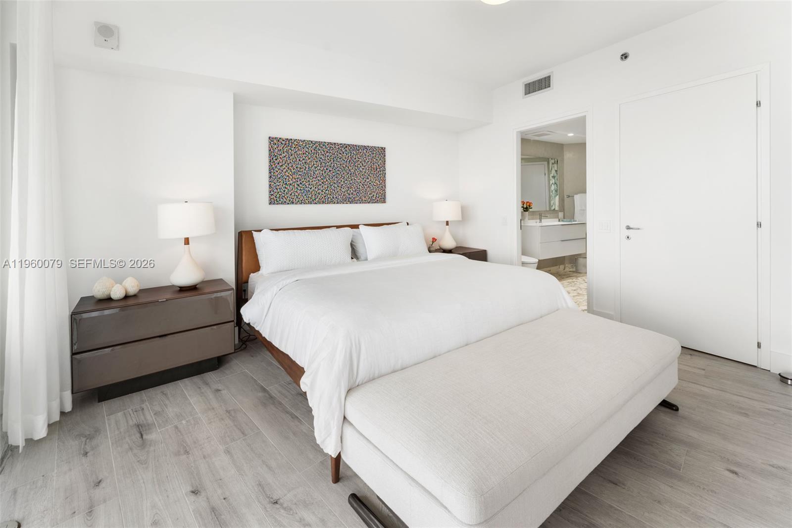 450 Alton Road, Unit 2806 Miami Beach, FL 33139 - Photo 18 of 39