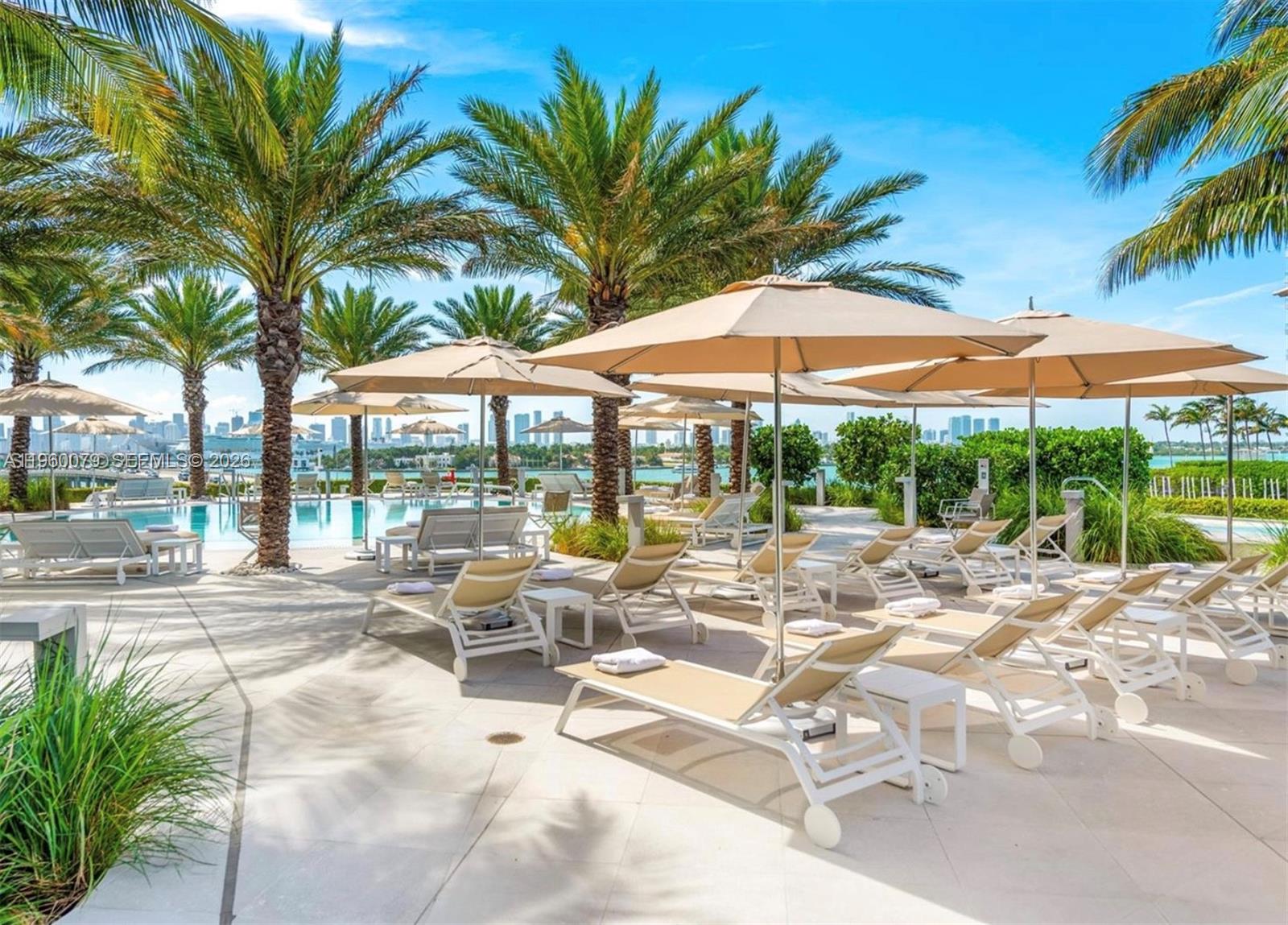 450 Alton Road, Unit 2806 Miami Beach, FL 33139 - Photo 34 of 39