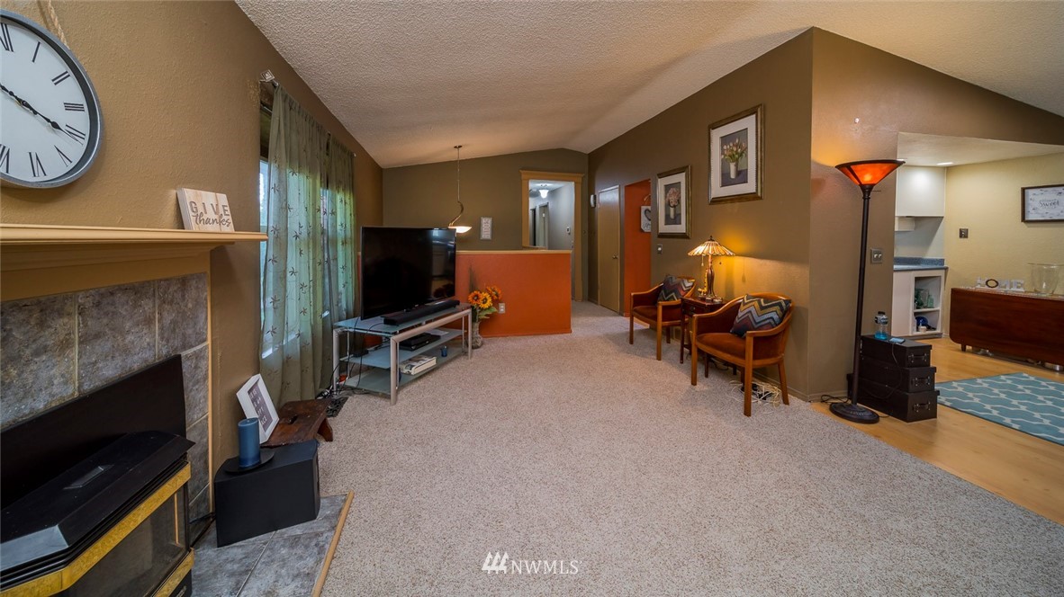 21716 4th Avenue West Bothell, WA 98021 - Photo 6 of 15