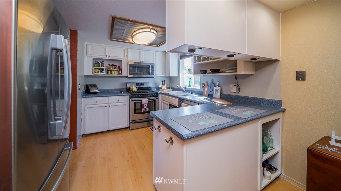 21716 4th Avenue West Bothell, WA 98021 - Photo 7 of 15